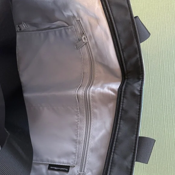 Rareform Blake Zippered Tote Recycled Billboard Blue White - Picture 4 of 6